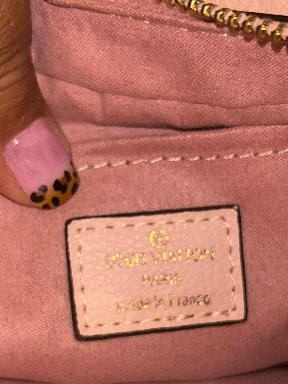 Inspired Louis Vuitton Pink Monogram Hobo Bag - Picture 4 of 7